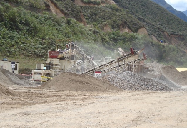Chancadora en proceso, La Granja Rio Tinto en Cajamarca Perú - Foto 1