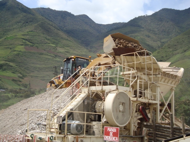 Chancadora en proceso, La Granja Rio Tinto en Cajamarca Perú - Foto 4